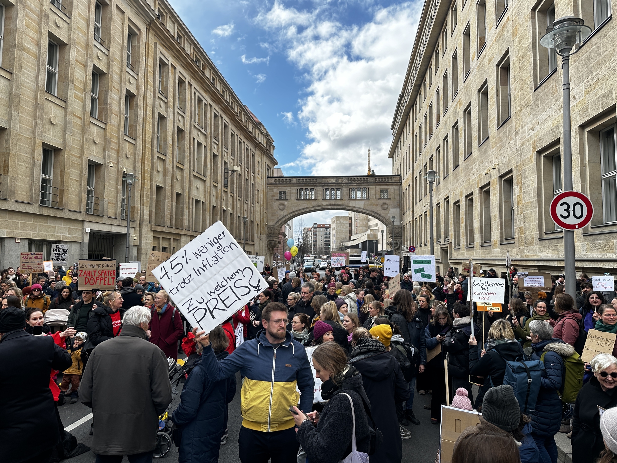 Kundgebung zu den Honorarkürzungen in der Psychotherapie